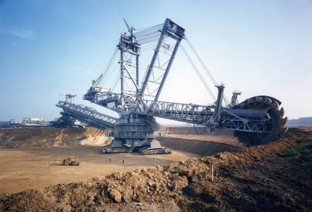 Bagger-288-The-Largest-Land-Vehicle-in-the-World